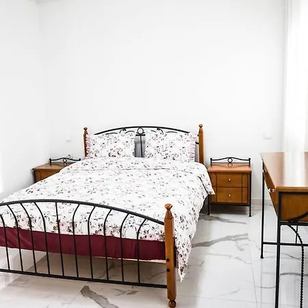 Vintage Luxury House By The River