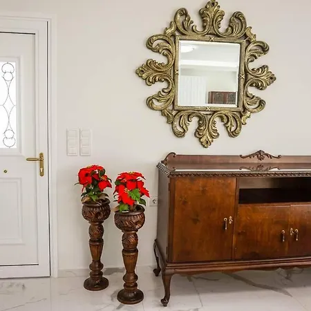 Vintage Luxury House By The River Tríkala